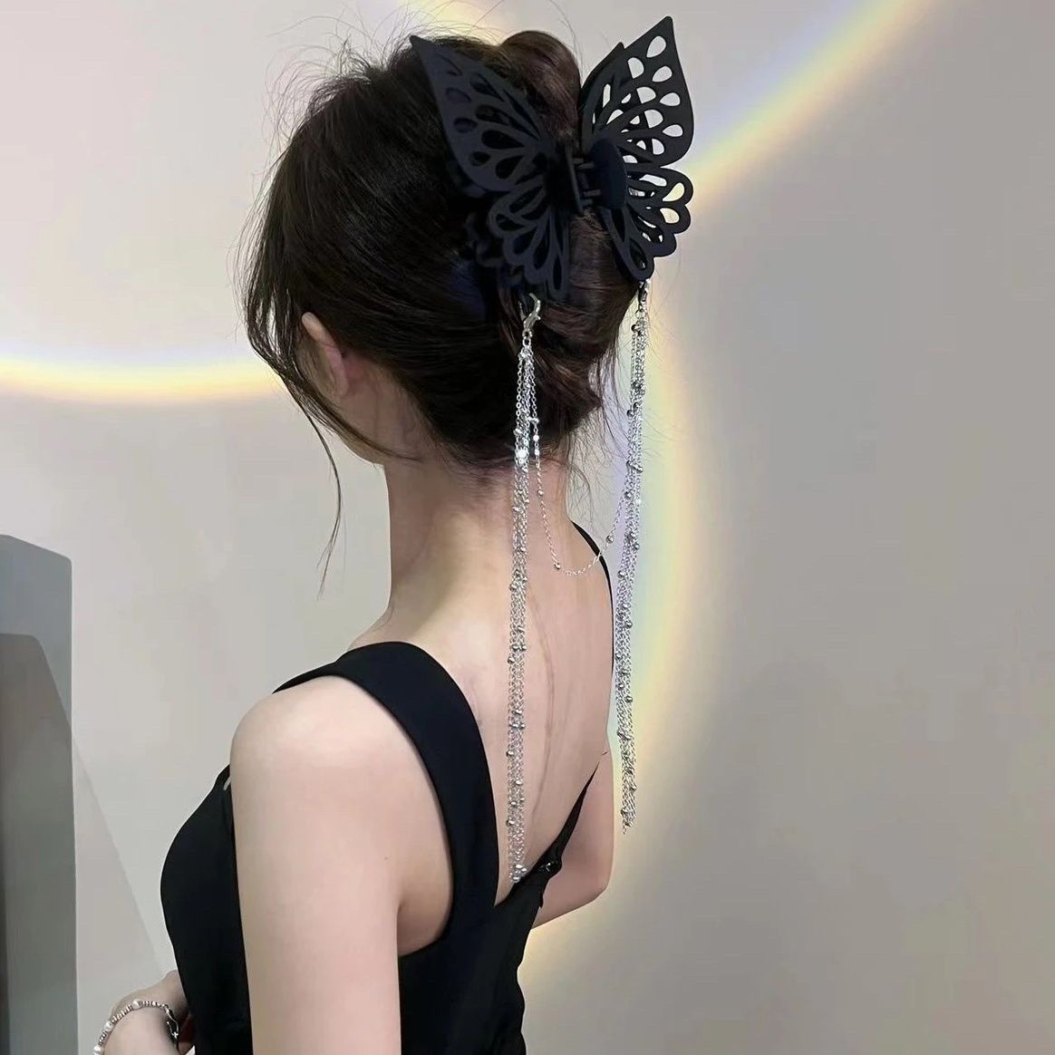 🦋Embrace Elegance: Tassel Butterfly Hair Clip - Add a Touch of Glamour Now!✨