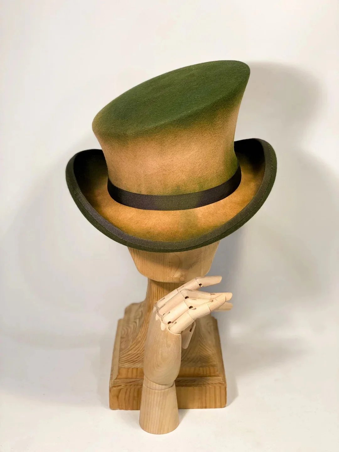 🎩Special Offer: 20% Off on Asymmetric Top Hat🎁