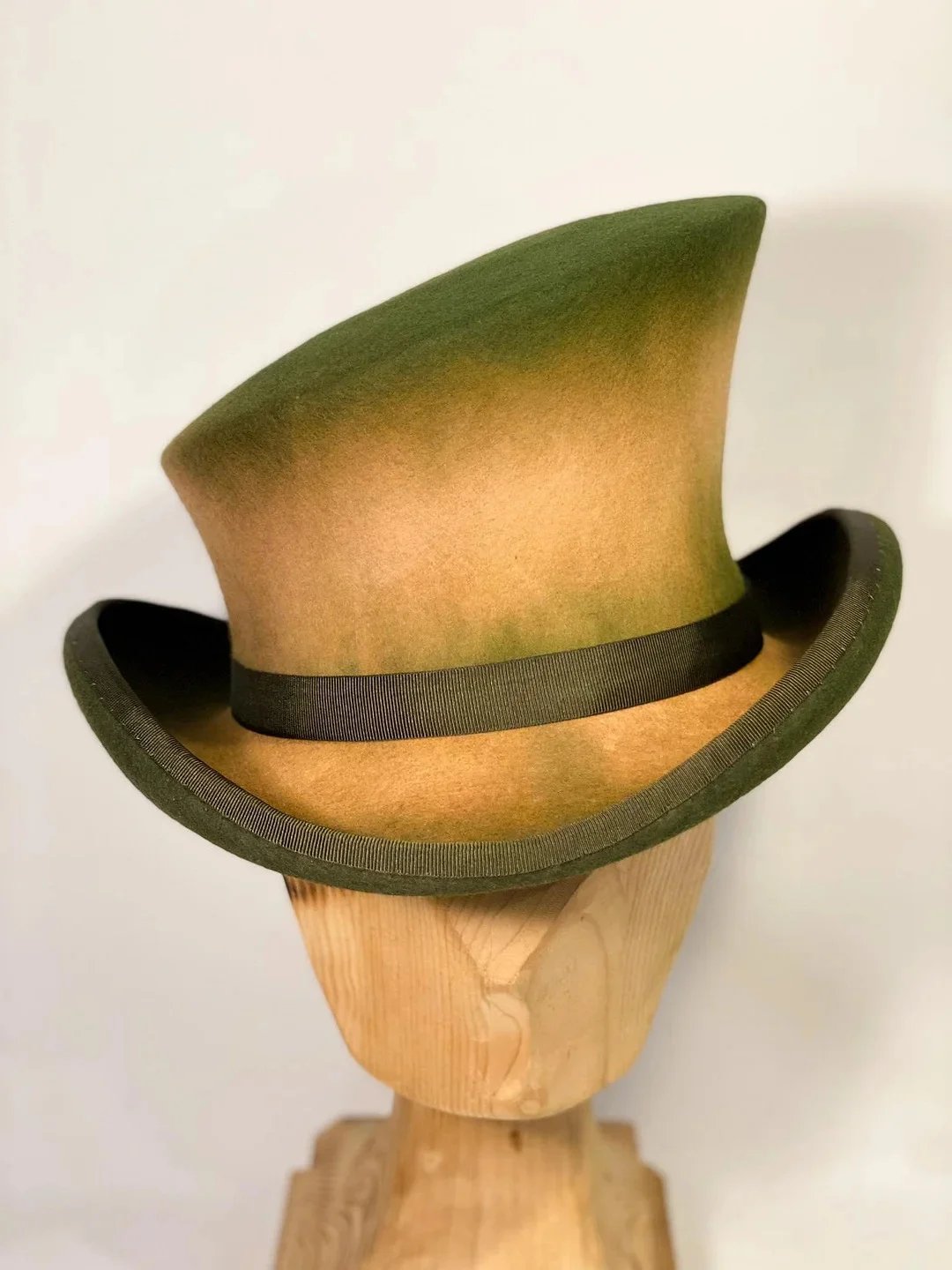 🎩Special Offer: 20% Off on Asymmetric Top Hat🎁