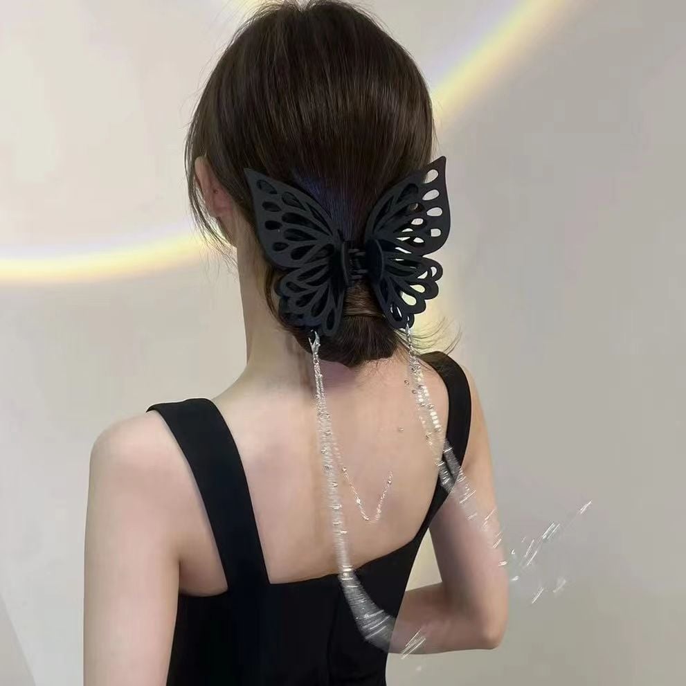 🦋Embrace Elegance: Tassel Butterfly Hair Clip - Add a Touch of Glamour Now!✨