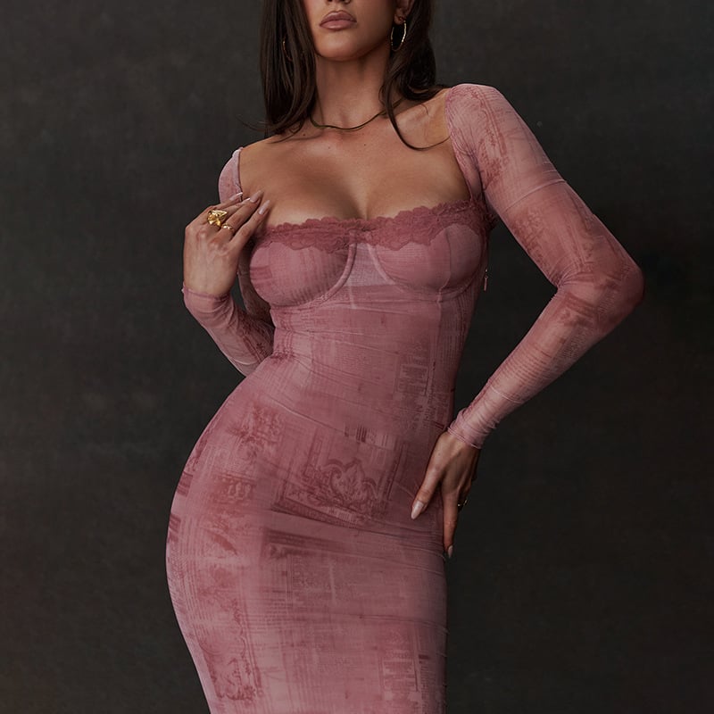 🌸Radiant in Pink: Fitted Long-Sleeve Dress