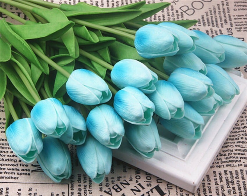 🌷Bring Nature Indoors: Set of 10 Exquisite Artificial Latex Tulips