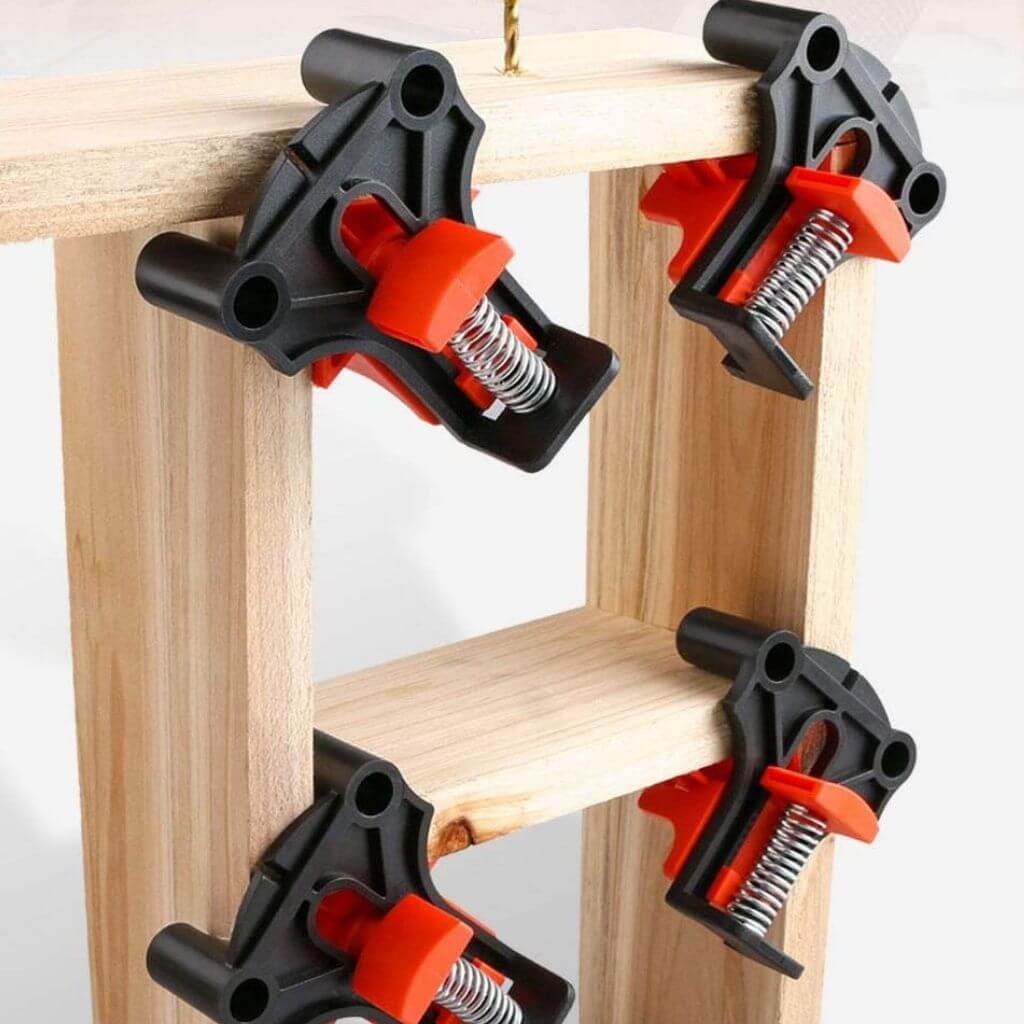 Master Your Woodworking Projects with our Comprehensive 16-Piece Clamps Set - A Must-Have for Every Woodworker!