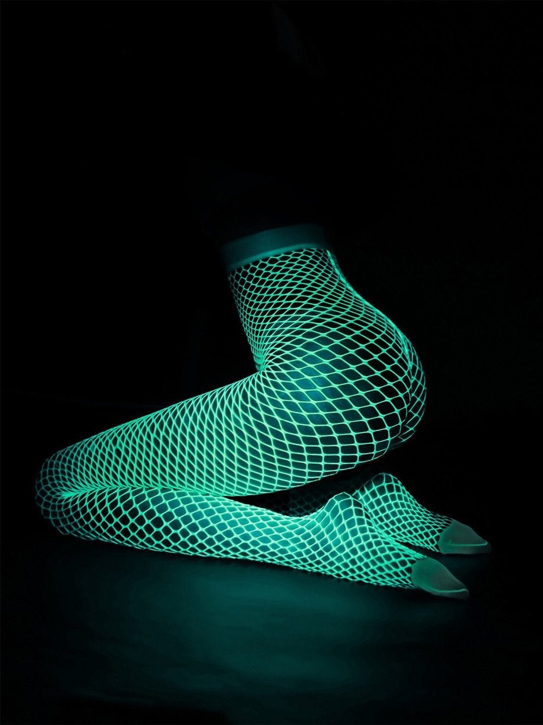 🌟Glow in Style with our 2023 Luminous Fishnet Stockings!🌟