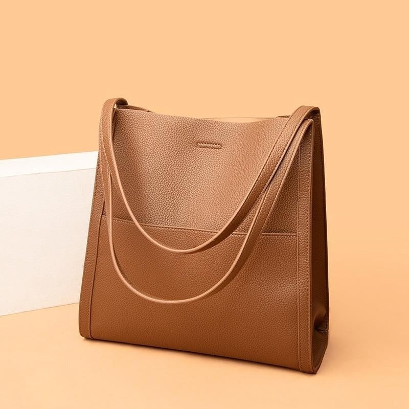 Sale: 49% Off⏰Timeless Elegance with the Solid Color Genuine Leather Shoulder Bag