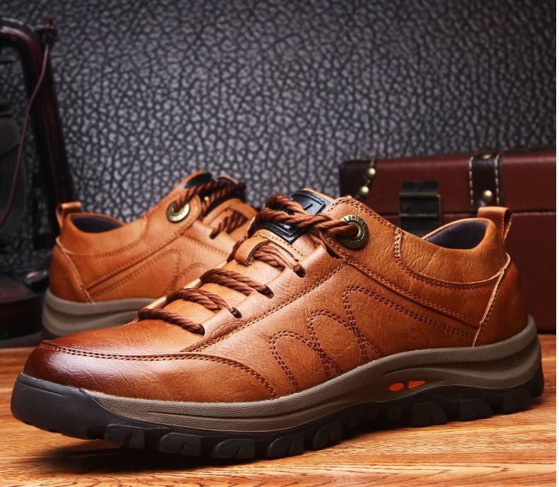 Conquer Any Terrain with Our Non-Slip Men's Hiking Platform Shoes