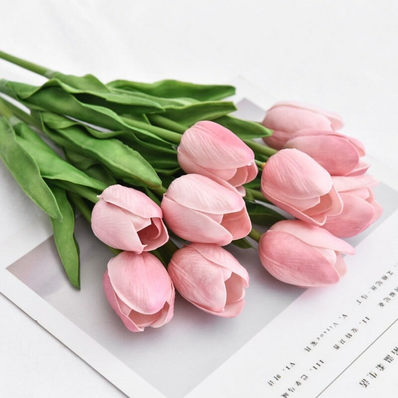 🌷Bring Nature Indoors: Set of 10 Exquisite Artificial Latex Tulips